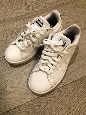 Adidas Cloudfoam White Tennis Shoes